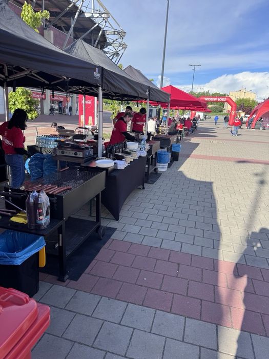 foodTruck HOT-dogi obsluga Burgery Frytki pikniki imprezy Eventy Grill