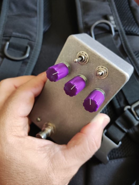 Multiwave Guitar Synthesizer Fuzz