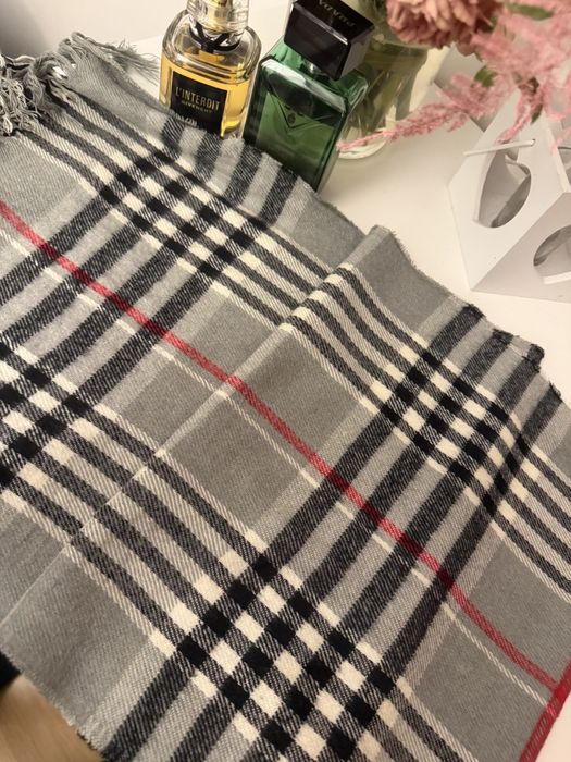Oryginalny szal Burberry