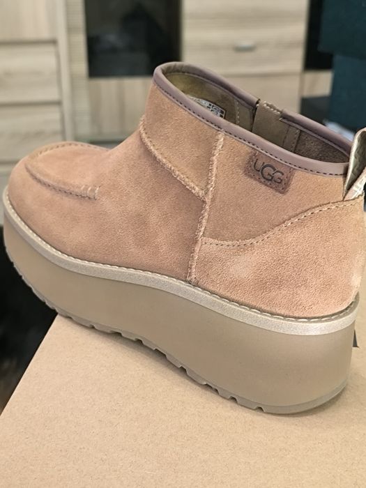 UGG Ultra Mini..
