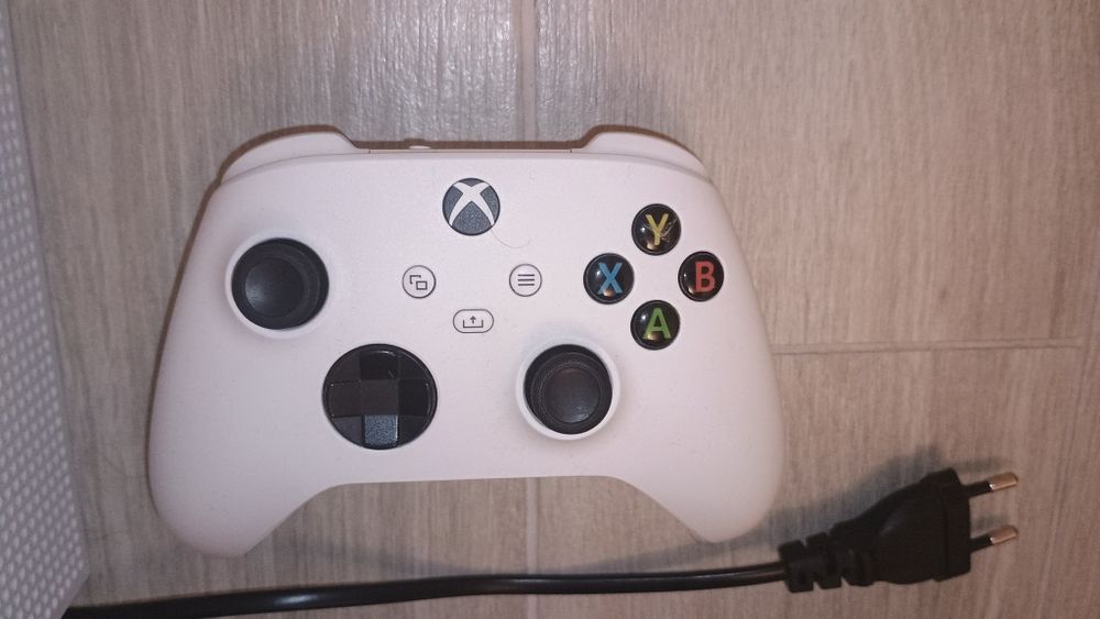 Продам Xbox siries s