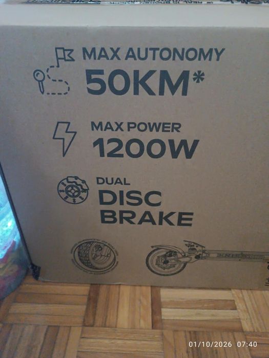 Tratonete scooter E-Cross GO