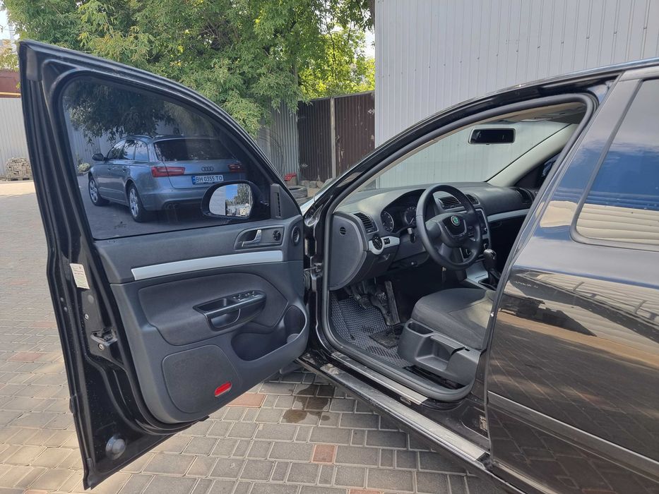 Skoda Octavia 2009 VIN Y6UCA41Z3AB150415 фото оголошення 8 з 24