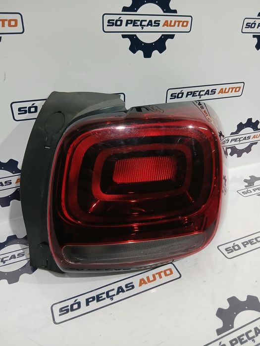 FAROLIM DIREITO PRETA CITROEN C3 AIRCROSS ANO: 2023