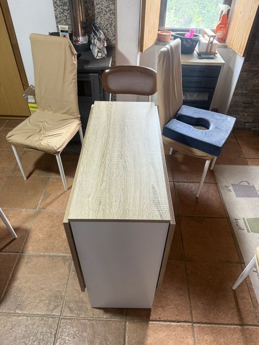 Mesa de cozinha ou sala