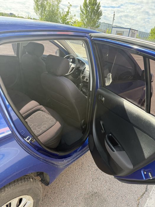 Huyndai i20 авто