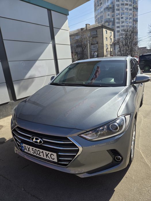 Продам  машину  Hyundai Elantra
