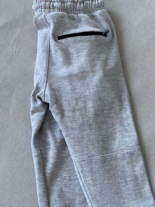 Спортивні штани Reserved