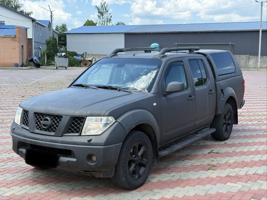 Продам Nissan Navara 4x4 лівий руль