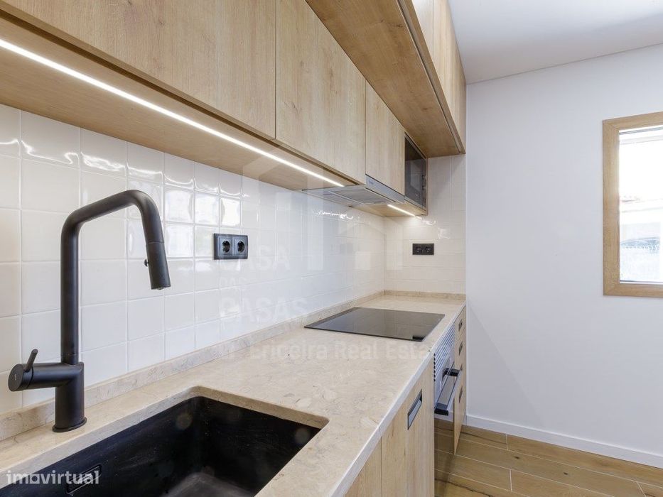 Vende Moradia T2 - Ericeira 15 km, A Casa das Casas