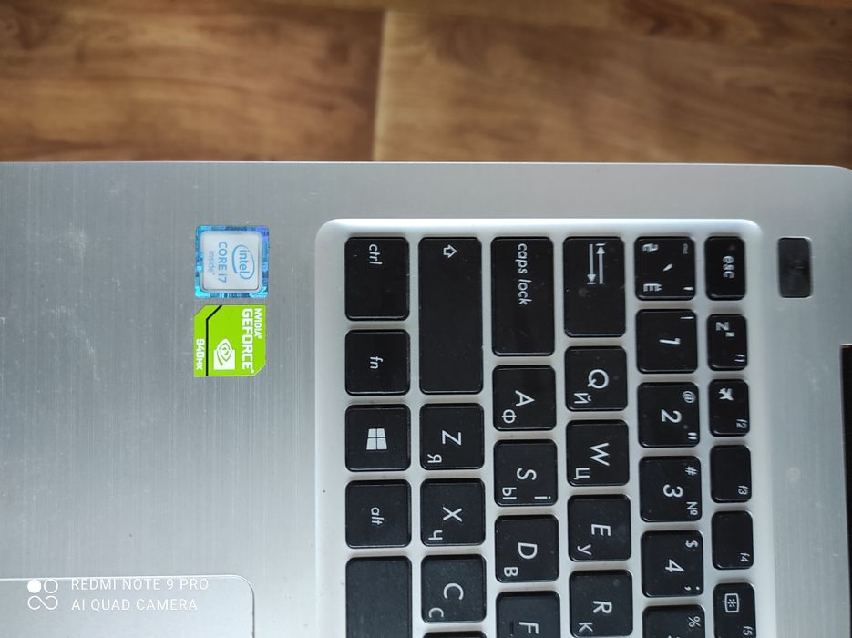 Продам ноутбук Asus x556u параметри на фото