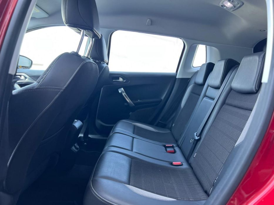Peugeot 2008 — fotografia 6