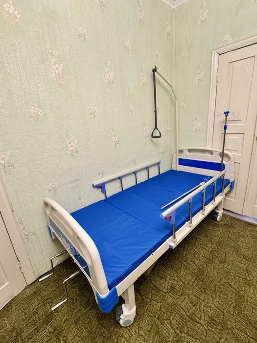 Продам ліжко медичне (лише 3 місяці в користуванні)