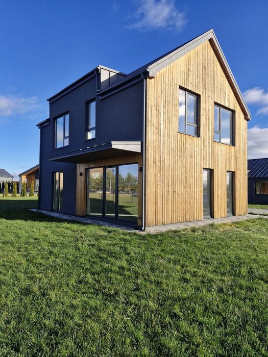 Продам будинок в селі Красилівка  КМ Mulberry