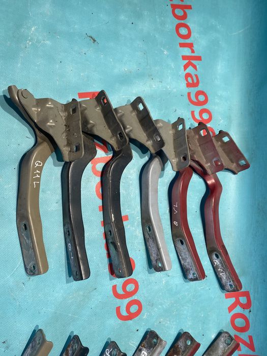 Петля капота Nissan Qashqai J10 завіси кріплення j10+2 Кашкай