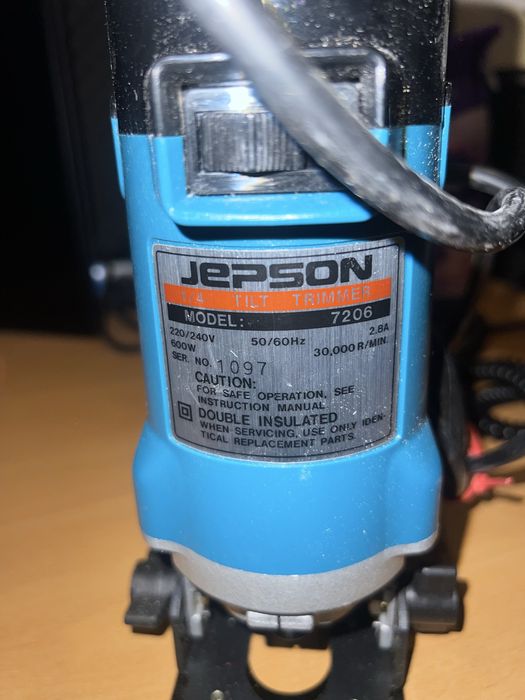 Jepson 1/4” (6,5 mm) Tilt Trimmer, modelo 7206