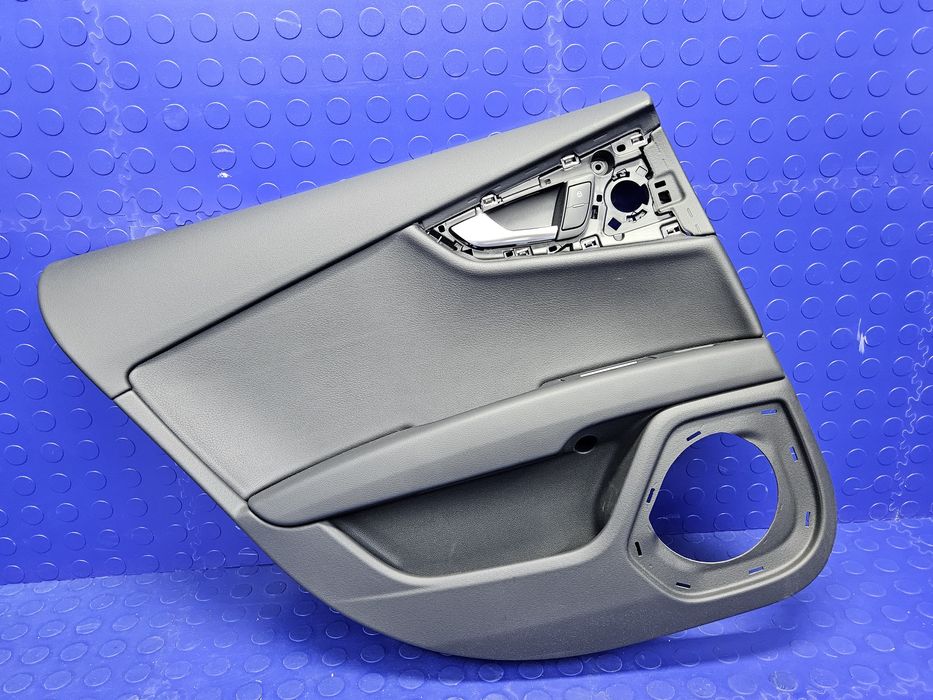 BOCZEK drzwi tylny lewy AUDI A7 C7 tapicerka tylna lewa OEM oryginał