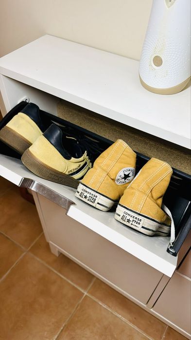 Sapateira IKEA em bom estado