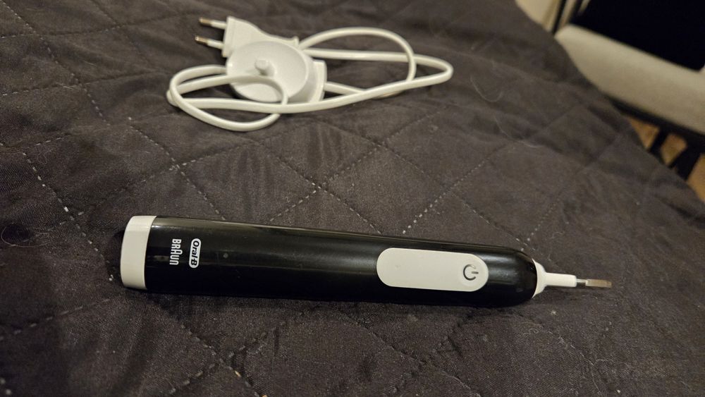 Szczoteczka elektryczna Oral B