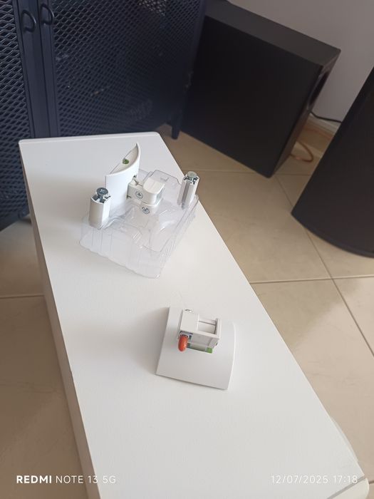 Bose Acoustimass 5 serie III com suportes UB20