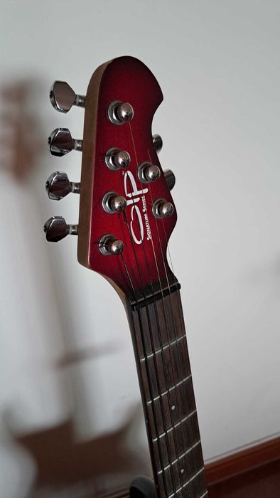 Guitarra Eléctrica Petrucci Signature OLP (by Ernie Ball/Music Man)