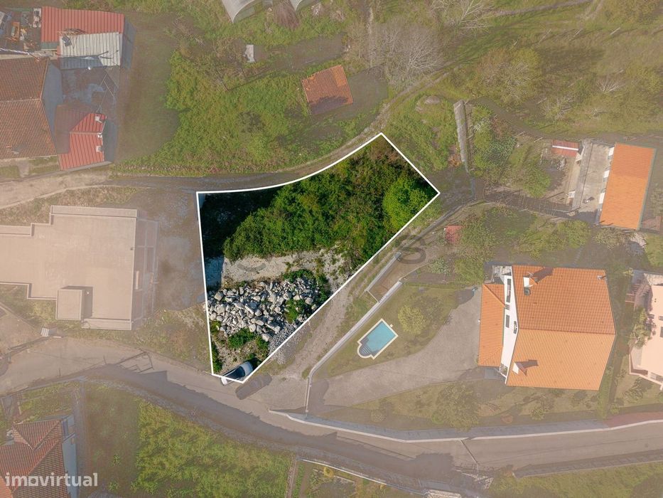 Terreno com Excelente Potencial para Construção em Fiscal, Amares —... — Fiscal, Braga