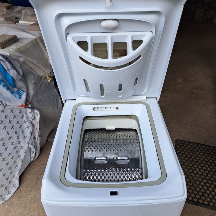 Продам стиральную машину Ariston AVTF 104