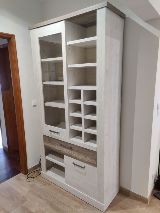 Vitrine móvel Verona conforama