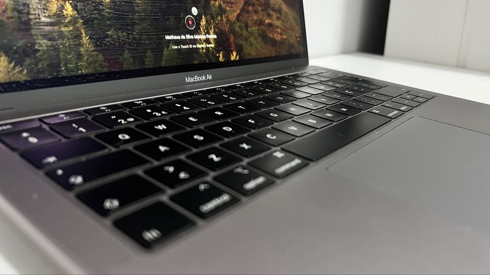 MacBook Pro 2019446120620585144324