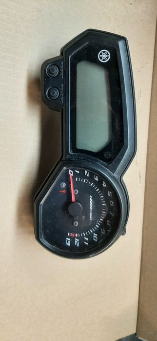 Licznik yamaha xj6 fz6 fz8 fz1 abs owiewka silnik części