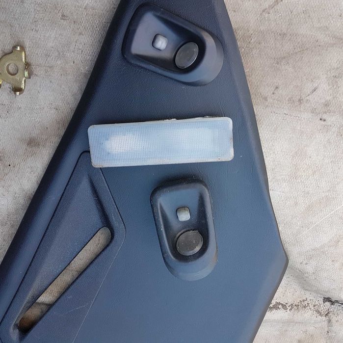 lampka oświetlenie słupka c mercedes w124 w126 coupe oryginał