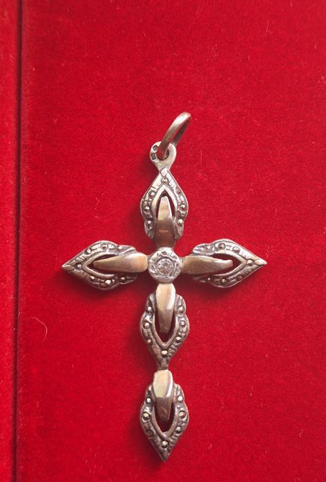 Cruz antiga em prata e ouro