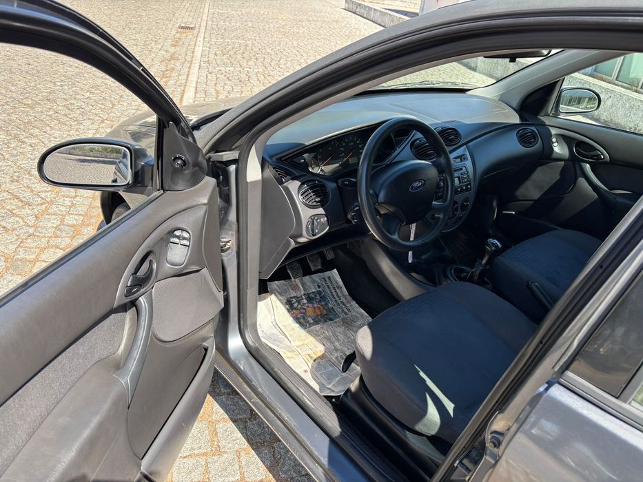 Ford Focus 1.4 X trend foto 4