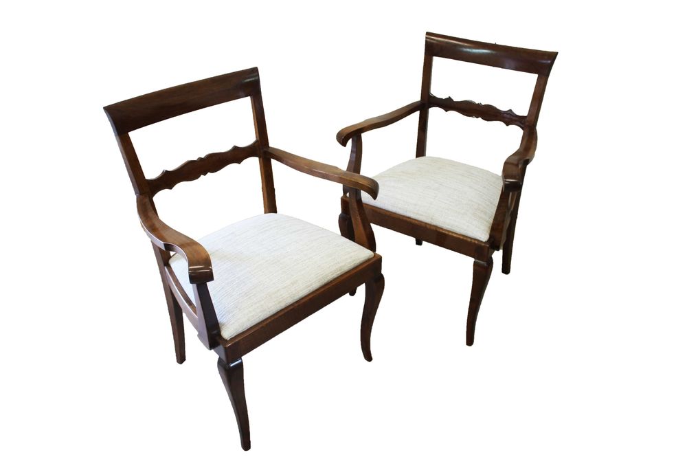 Para pięknych foteli art - deco z litego drewna orzechowego / po renowacji