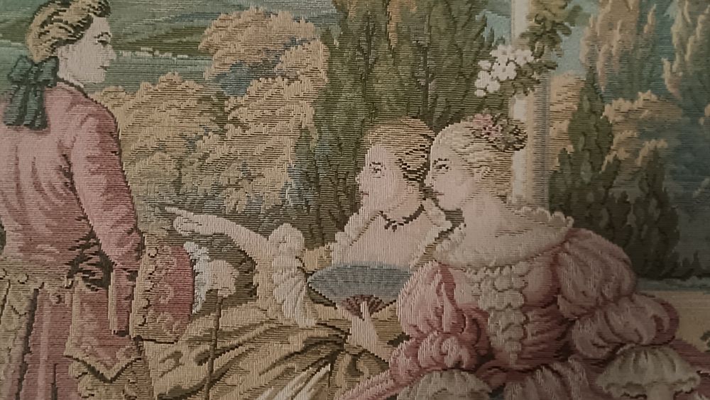 Quadro em Tapeçaria com moldura em madeira