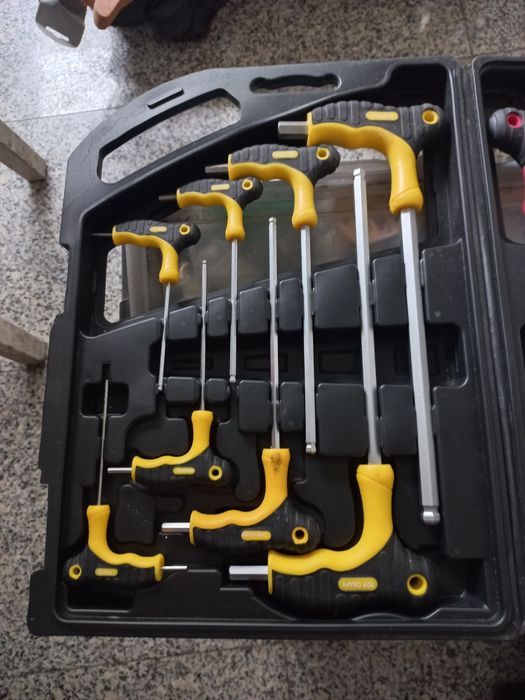 Maleta nova com kit de 16 peças para tubagens