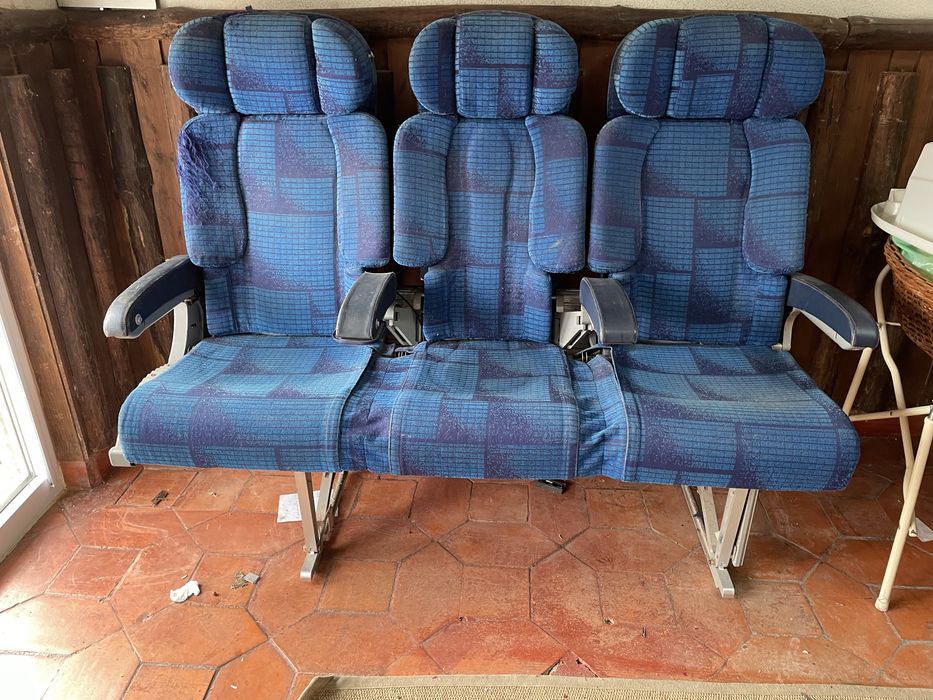 Plotronas, sofás triplo