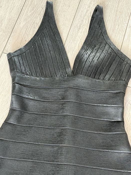 Бандажна сукня Boohoo, S-M