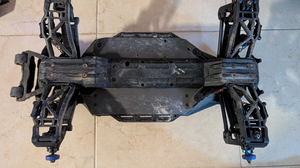 Chassi Traxxas Maxx 1.10 V1