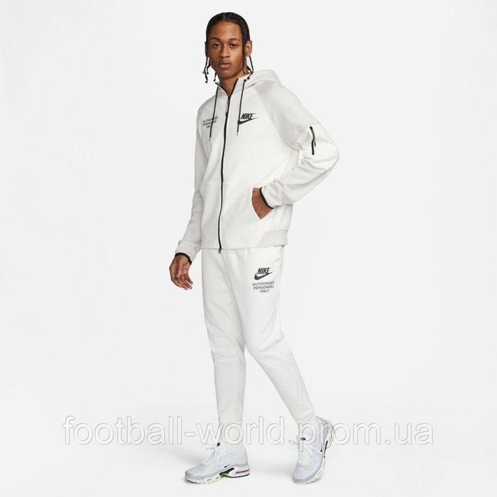 Штани спортивні Nike Sportswear Tech Fleece Authorised DM6552-133