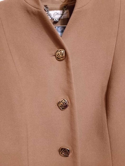 Пальто жіноче весняне