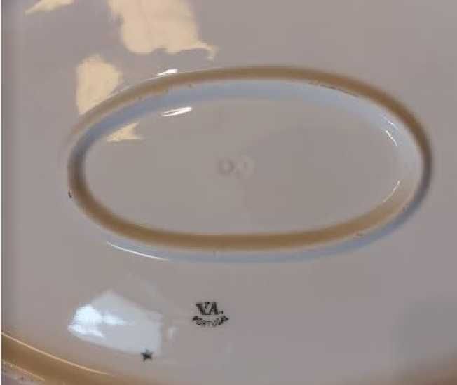 Travessa antiga em porcelana de Vista Alegre