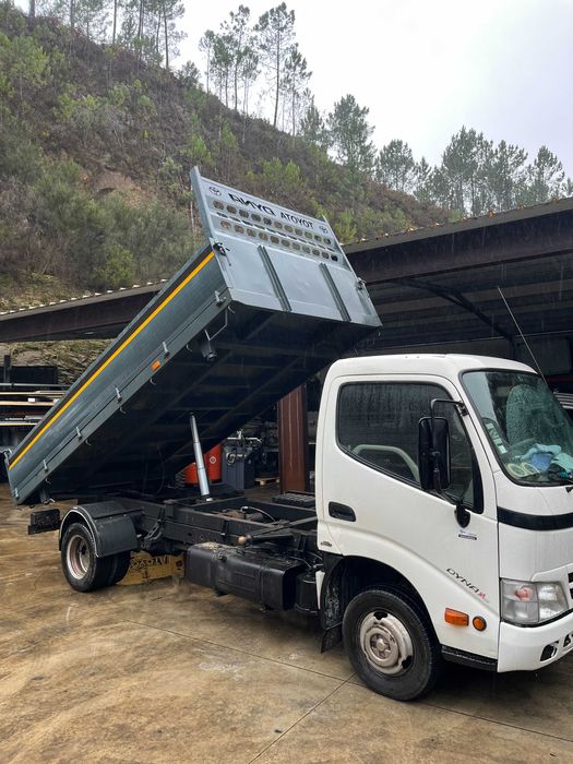 CARRINHA TOYOTA DYNA COM VASCULA