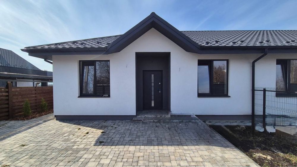 Одноповерховий таунхаус в Ворзелі. Зі штукатуркою