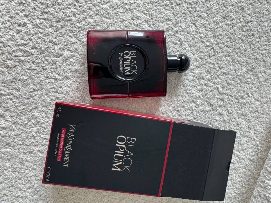 Yves Saint Laurent Black Opium Red 90 ml l