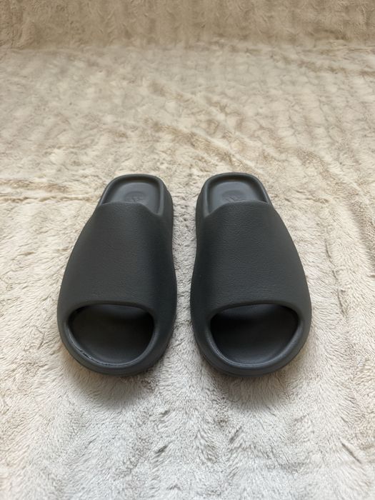 Klapki yeezy slide