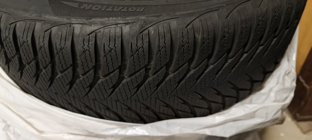 4 Jantes BMW 120d - 16'' com pneus de inverno Good Year