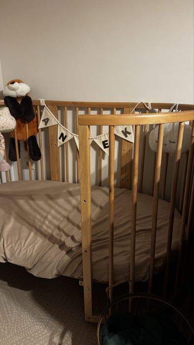 Łóżeczko okrągłe owalne drewniane