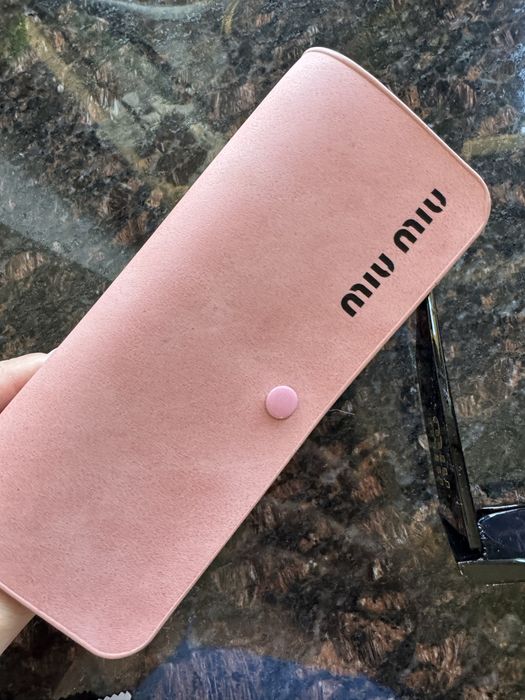 Okulary przeciwsłoneczne miu miu