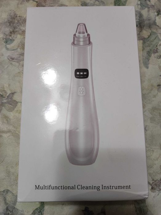 Новий вакуумний очищувач пор з 5 насадками і кабелем для зарядки